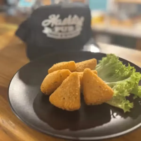 Syrové trojuholníčky (120g) – Jedlá – Hashtag Pub Ľubica Syrové trojuholníčky (120g) – Jedlá – Hashtag Pub Ľubica